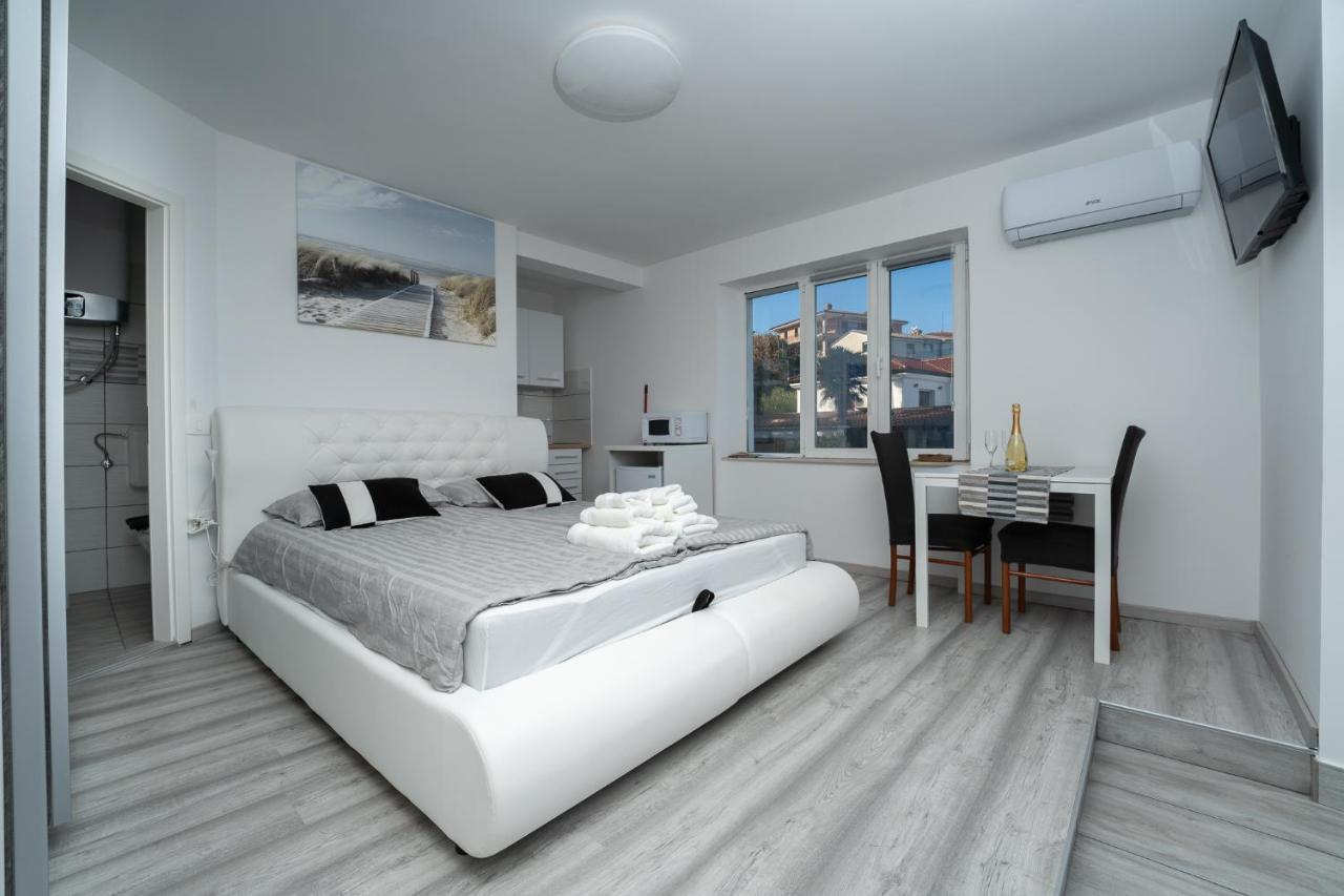 Bellevue Molet apartments Koper Eksteriør bilde