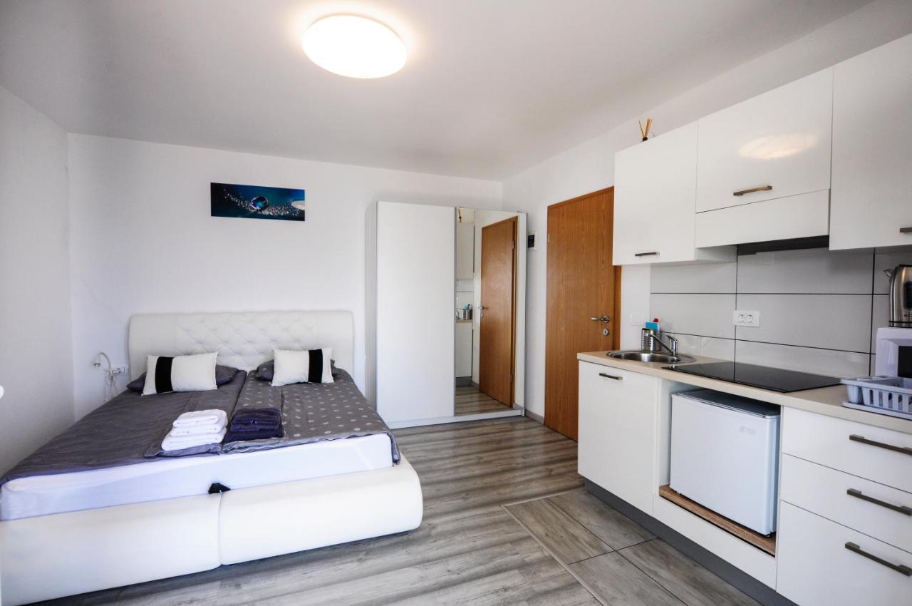 Bellevue Molet apartments Koper Eksteriør bilde