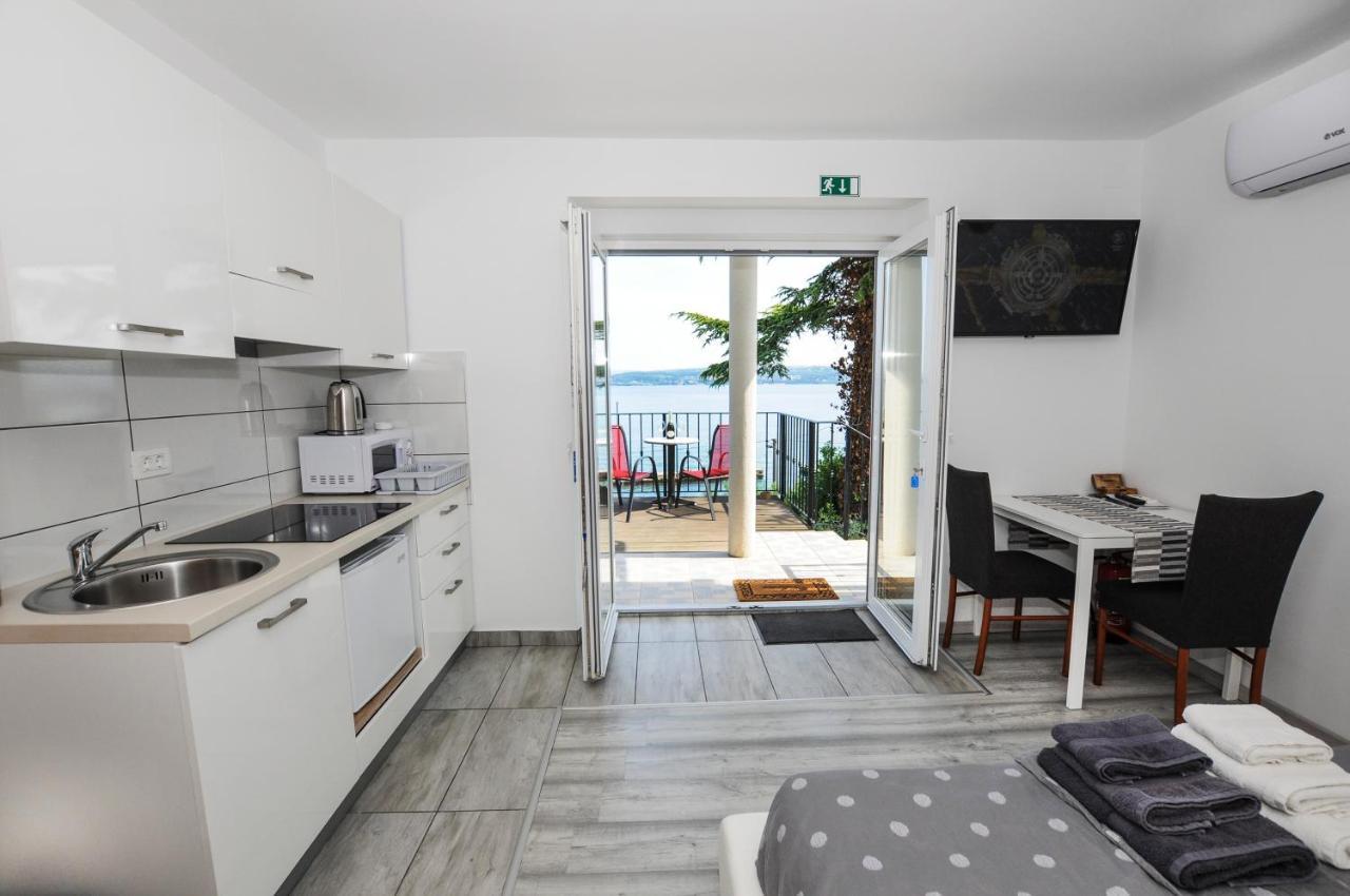 Bellevue Molet apartments Koper Eksteriør bilde