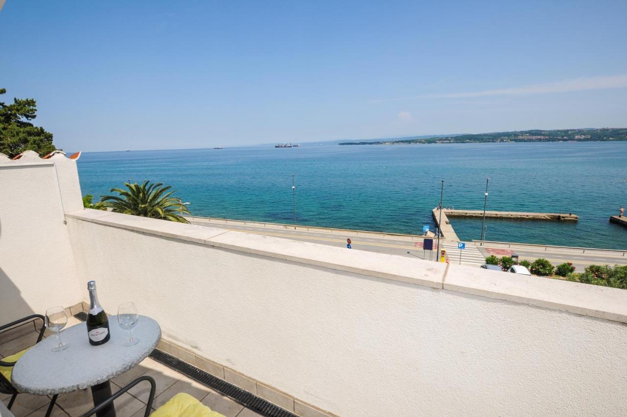 Bellevue Molet apartments Koper Eksteriør bilde